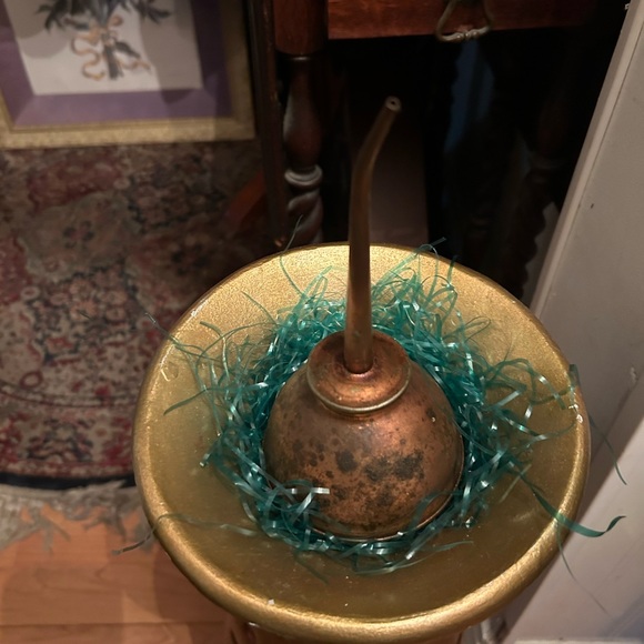 Vintage Copper Oil Can With Angled Spout & Thumb Pump - Picture 6 of 6